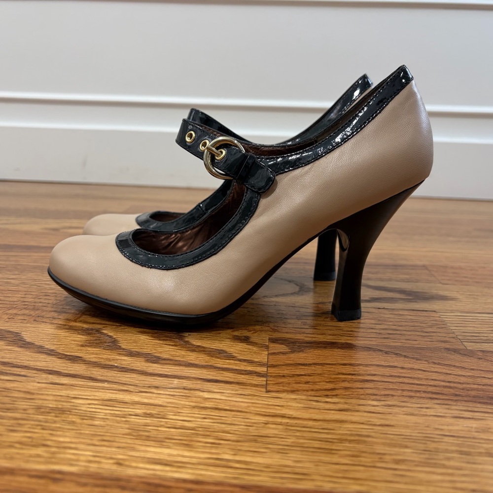 NWOB Sofft Mary Jane 3.5" Heels - Nude & Black